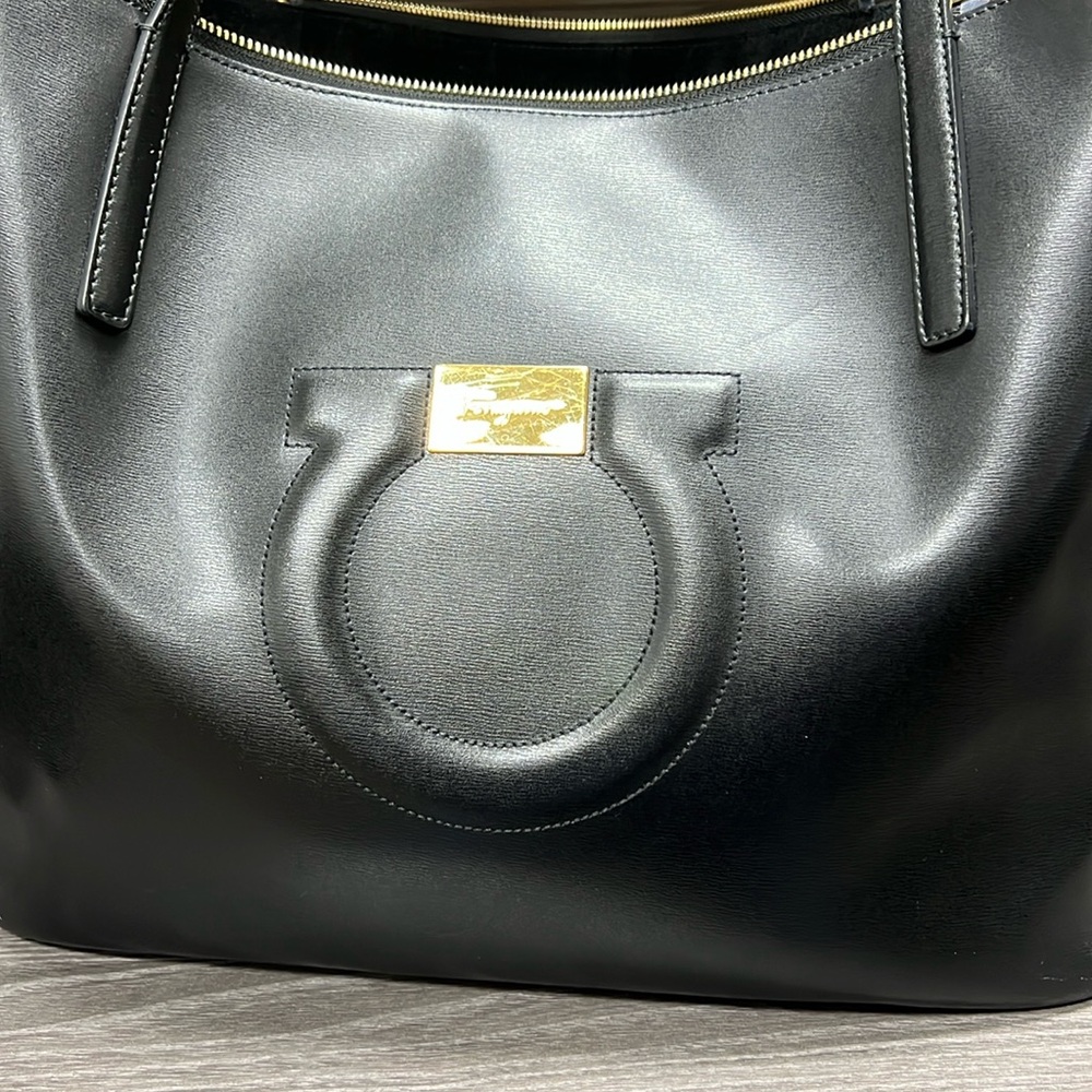 Meet your Posher, Vanity